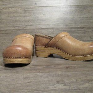 Dansko Clogs Women's 42